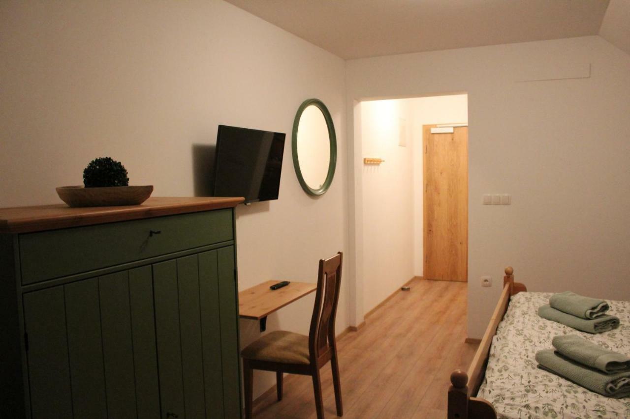 Vdovic Guest House Svecina Kültér fotó